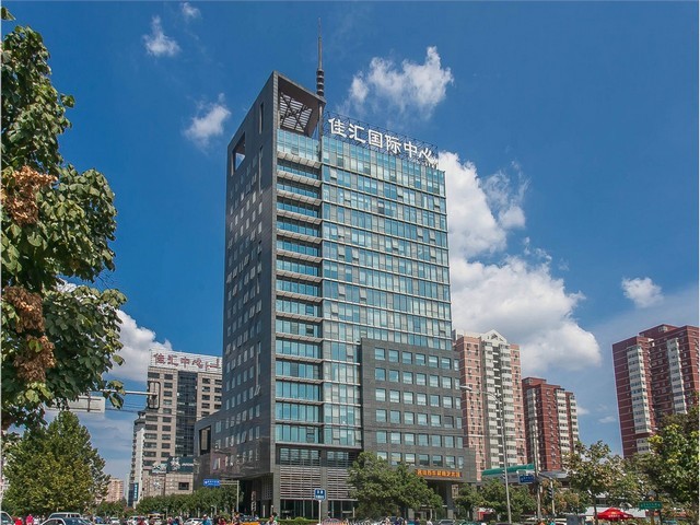 西安宴会礼服厂家